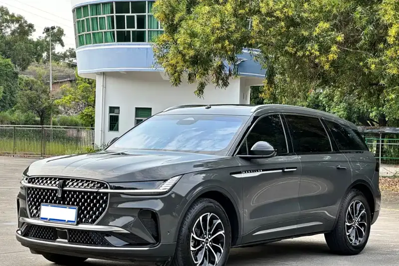 2023 Lincoln Navigator — фото из объявления Che168
