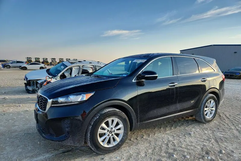 2019 Kia Sorento — фото из объявления Copart